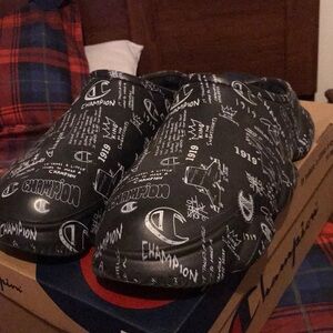 Champion,size 12,black
